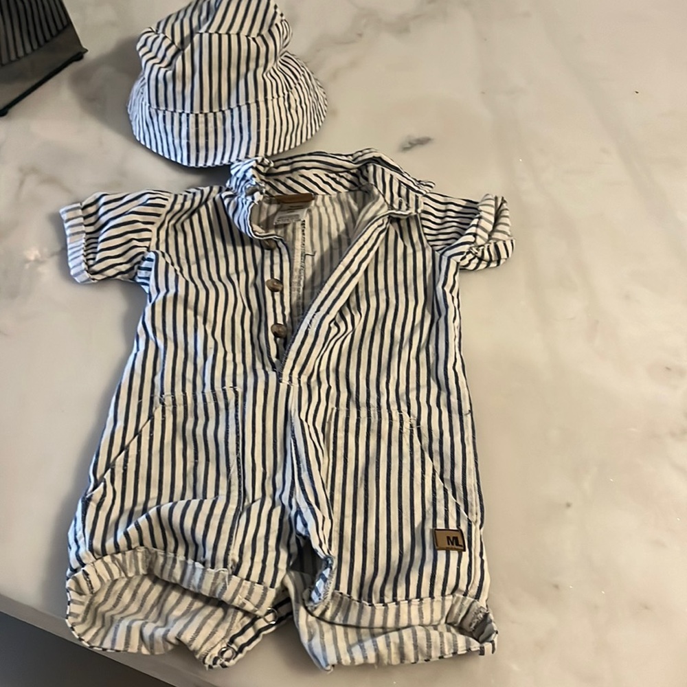 Jumper with matching hat